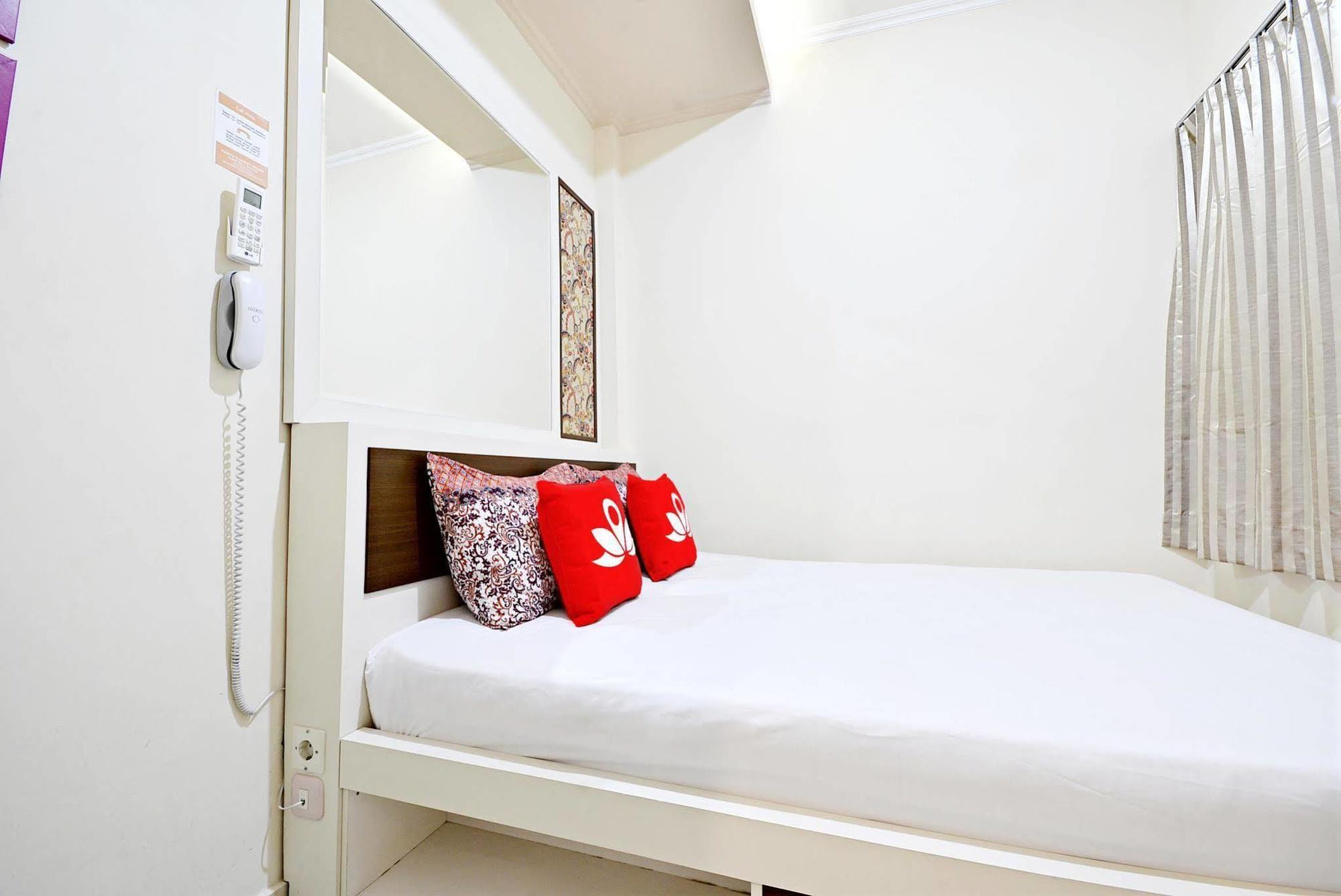 Zen Rooms Cideng Barat Jakarta Luaran gambar