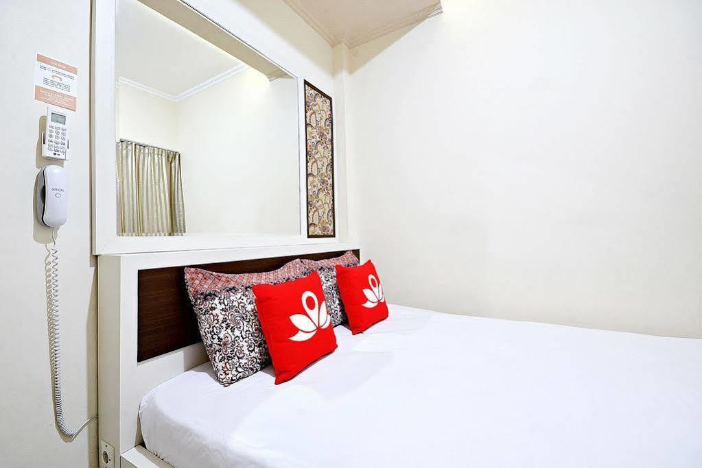 Zen Rooms Cideng Barat Jakarta Luaran gambar