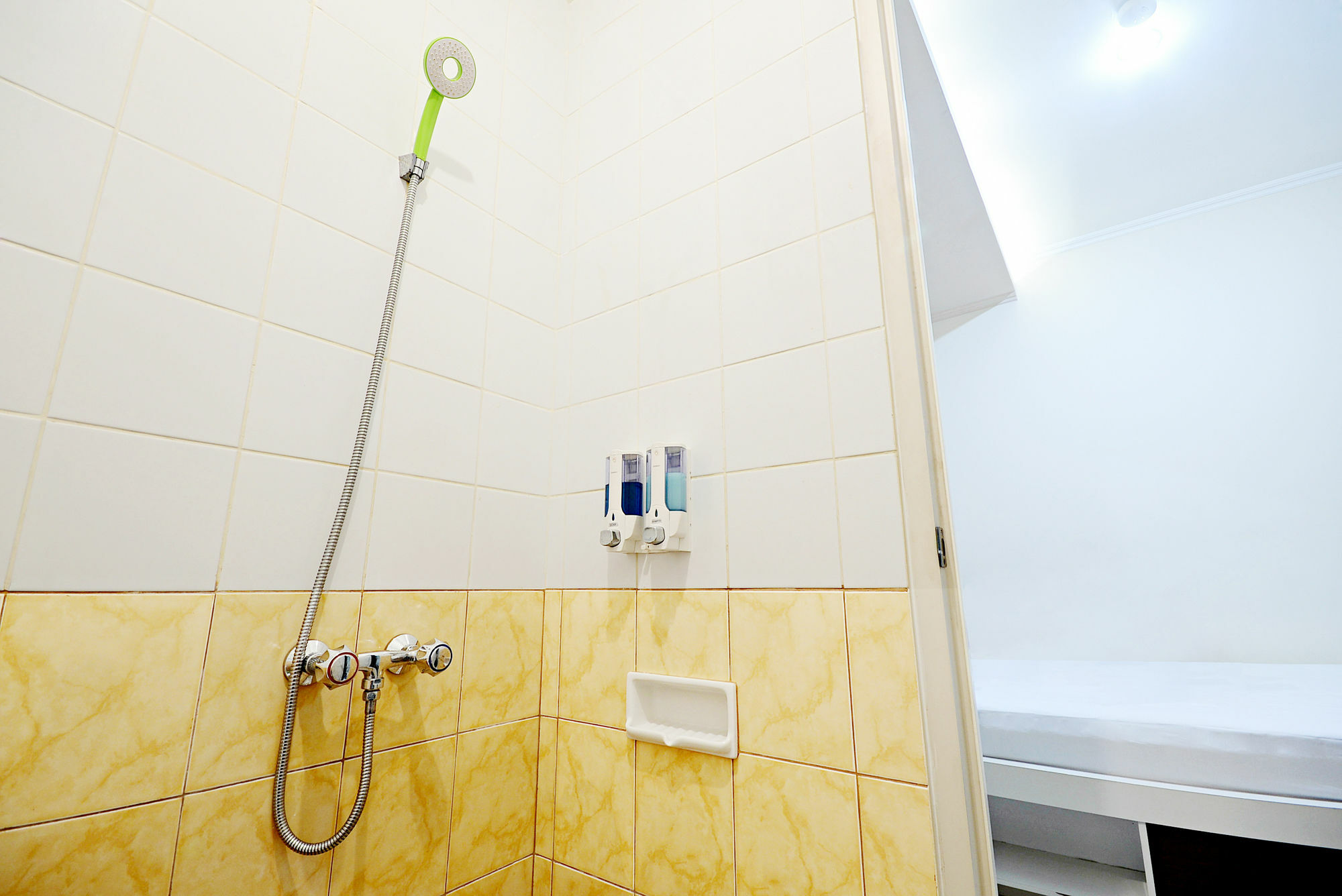 Zen Rooms Cideng Barat Jakarta Luaran gambar